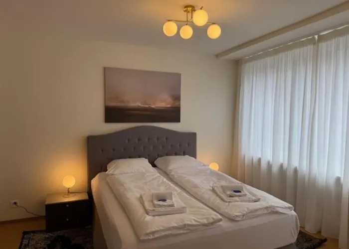 Modern 1Br With In Trendy Area - West 10