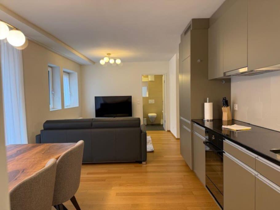 Modern 1br With In Trendy Area - West 10 Apartment Zürich