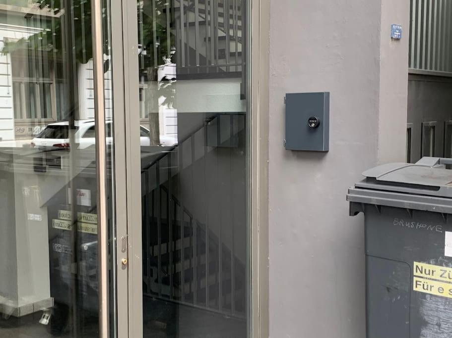 Modern 1br With In Trendy Area - West 10 Zürich